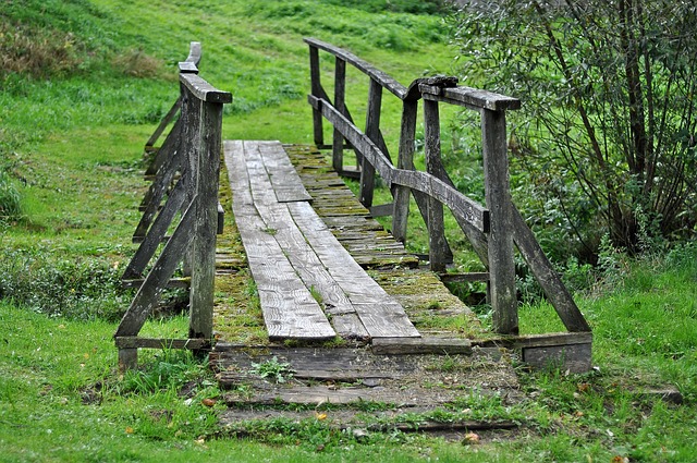 dřevený most